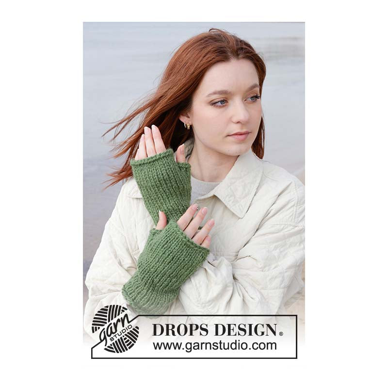 Irish Lass Wrist Warmers - Knitting Pattern (FREE PDF Download)