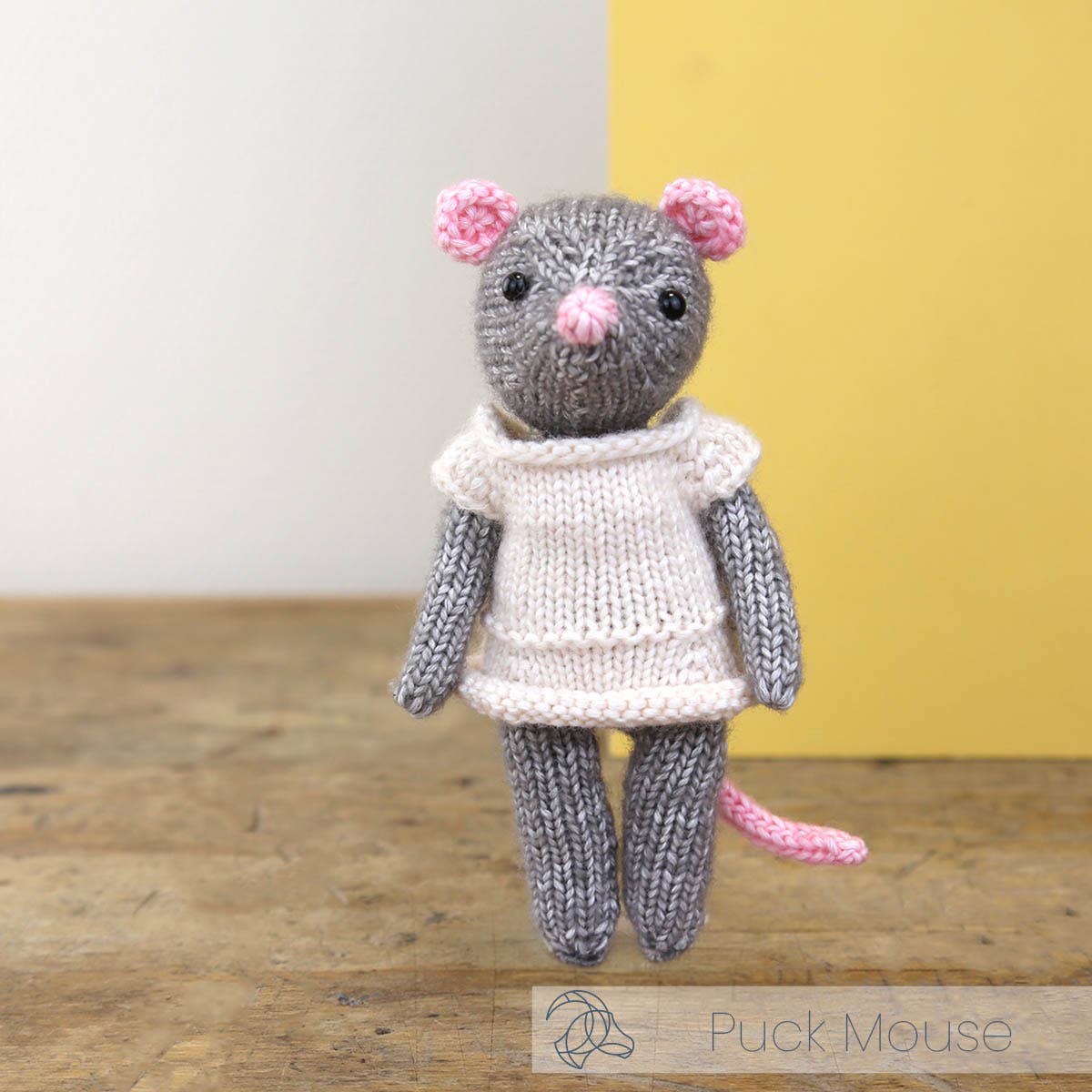 Hardicraft - DIY Knitting Kit - Puck Mouse