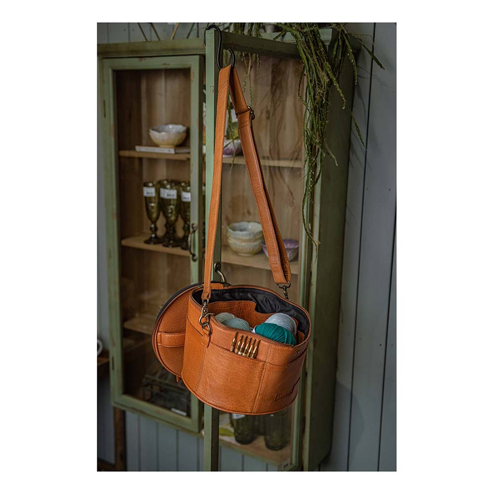 muud Enturn - Leather Project Bag