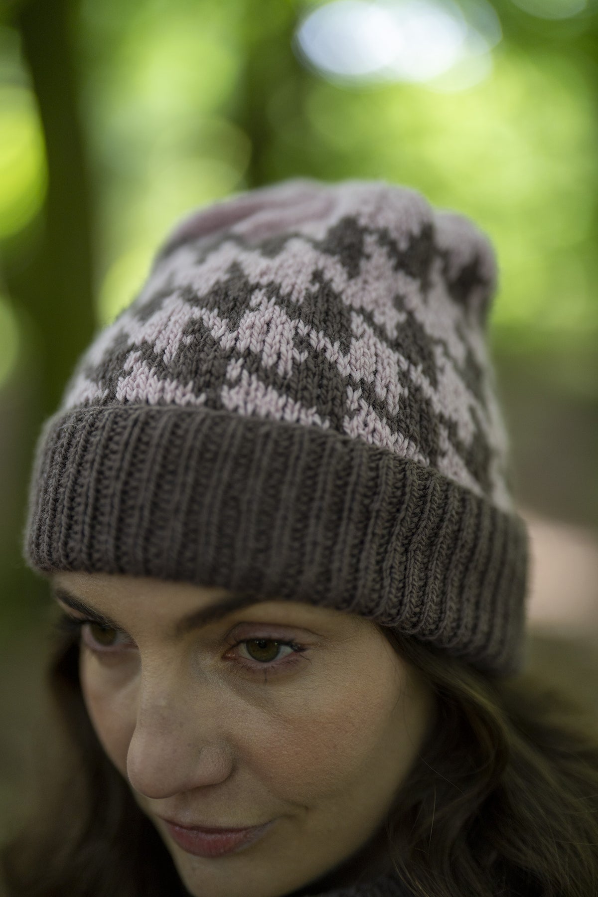 Eglinton Houndstooth Beanie - Intermediate Knitting Pattern