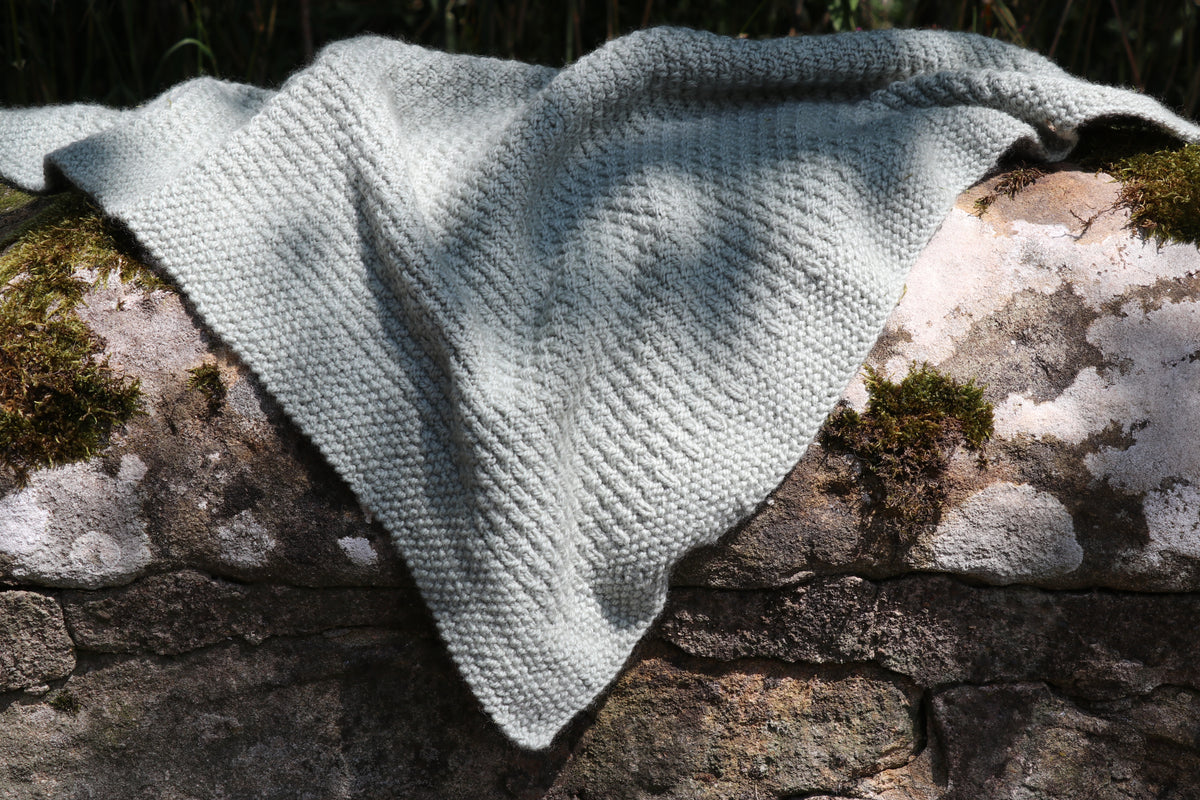Alloway Raindrops Baby Blanket - Easy Knitting Pattern