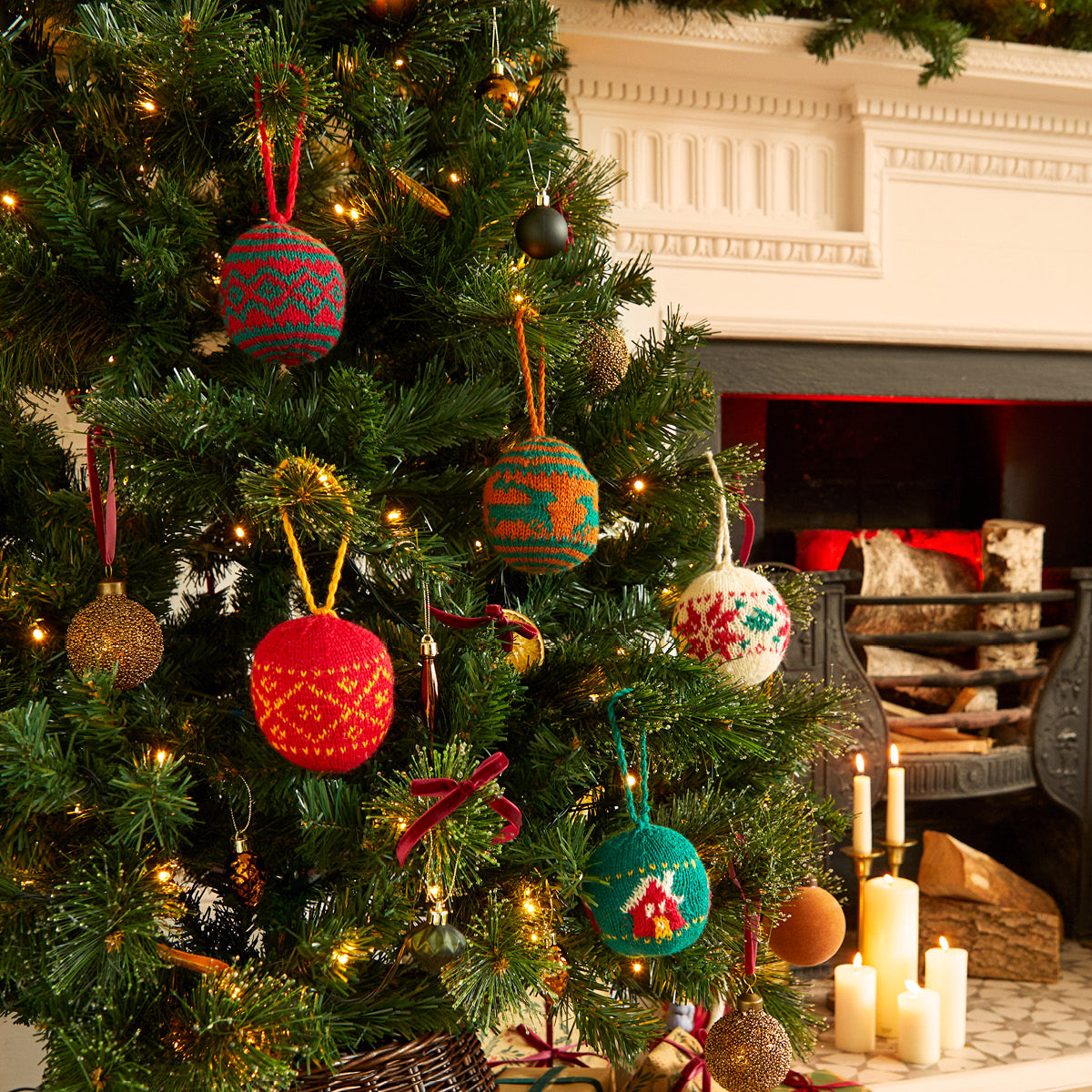 Home For Christmas - Knitting Pattern Book