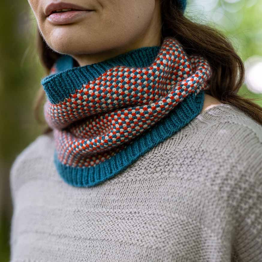 Weavers Way Linen Stitch Cowl knitted in three shades of Orry Yarn Merino DK