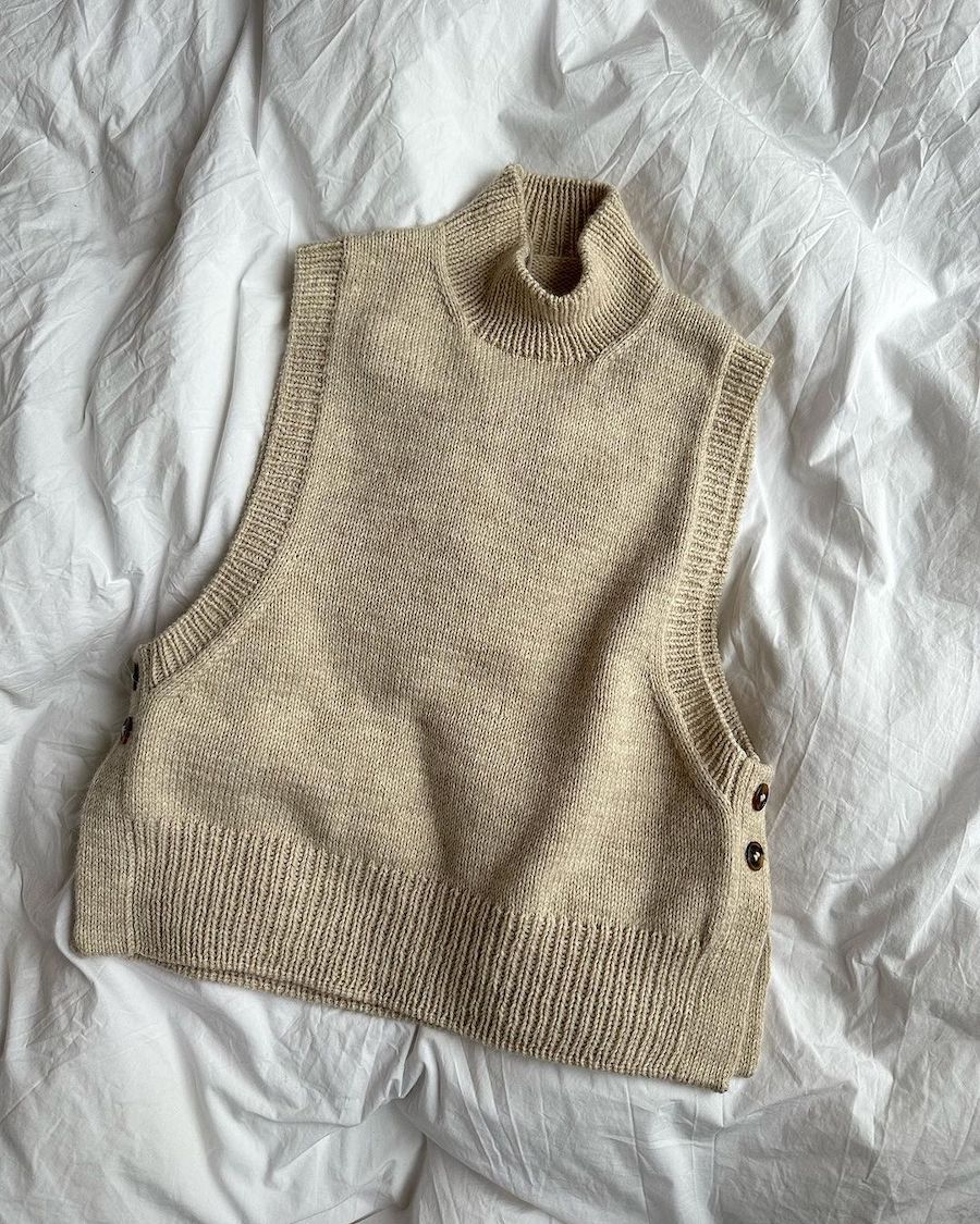 PetiteKnit Lulu Slipover Knitting Kit in WYS Wool Revival