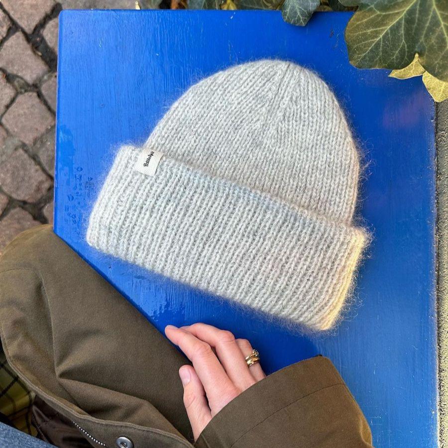 PetiteKnit Weekend Hat - Knitting Kit in Peer Gynt