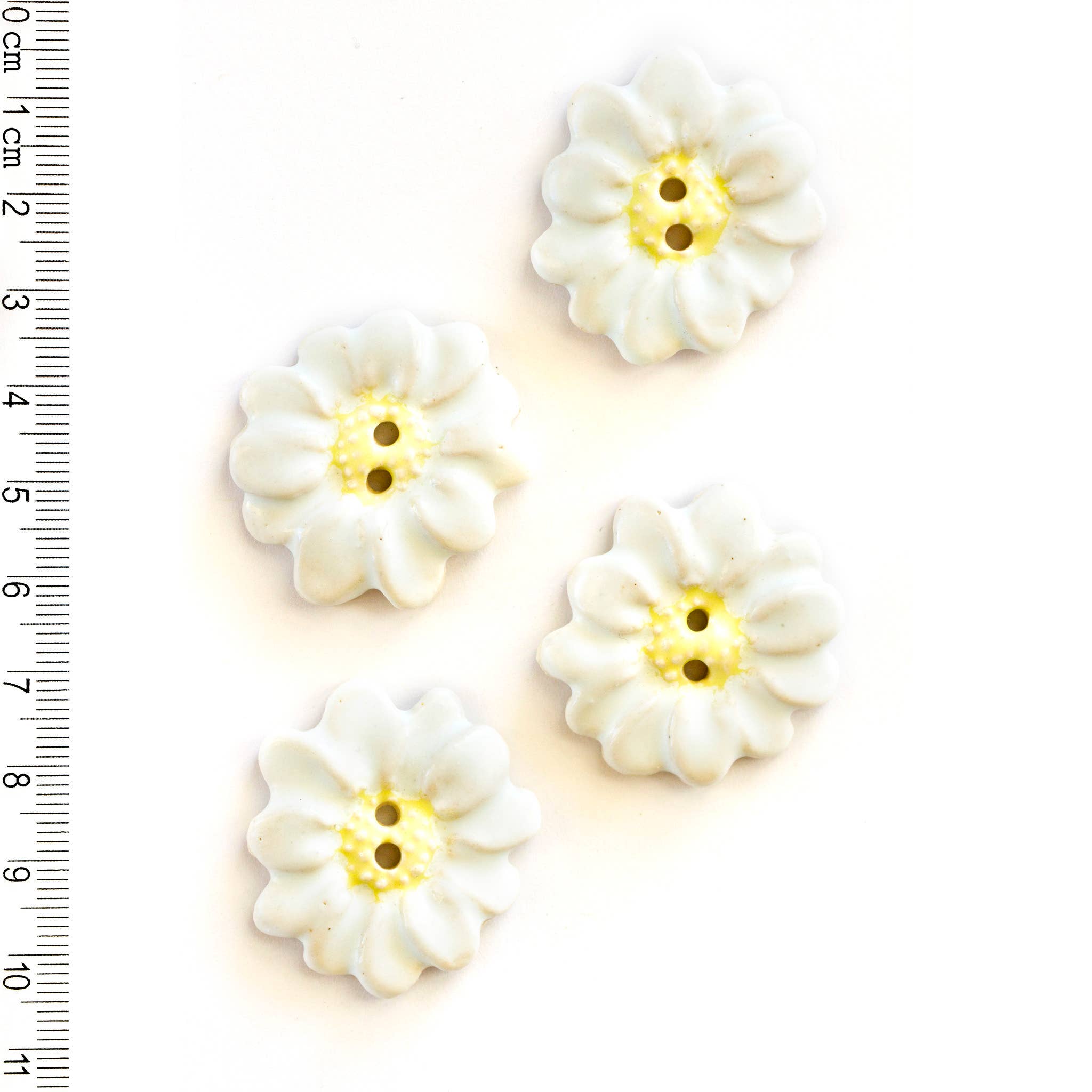 Boutons incomparables - 4 gros boutons marguerites
