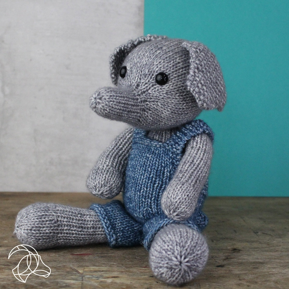 HardiCraft Freek Elephant Knitting Kit