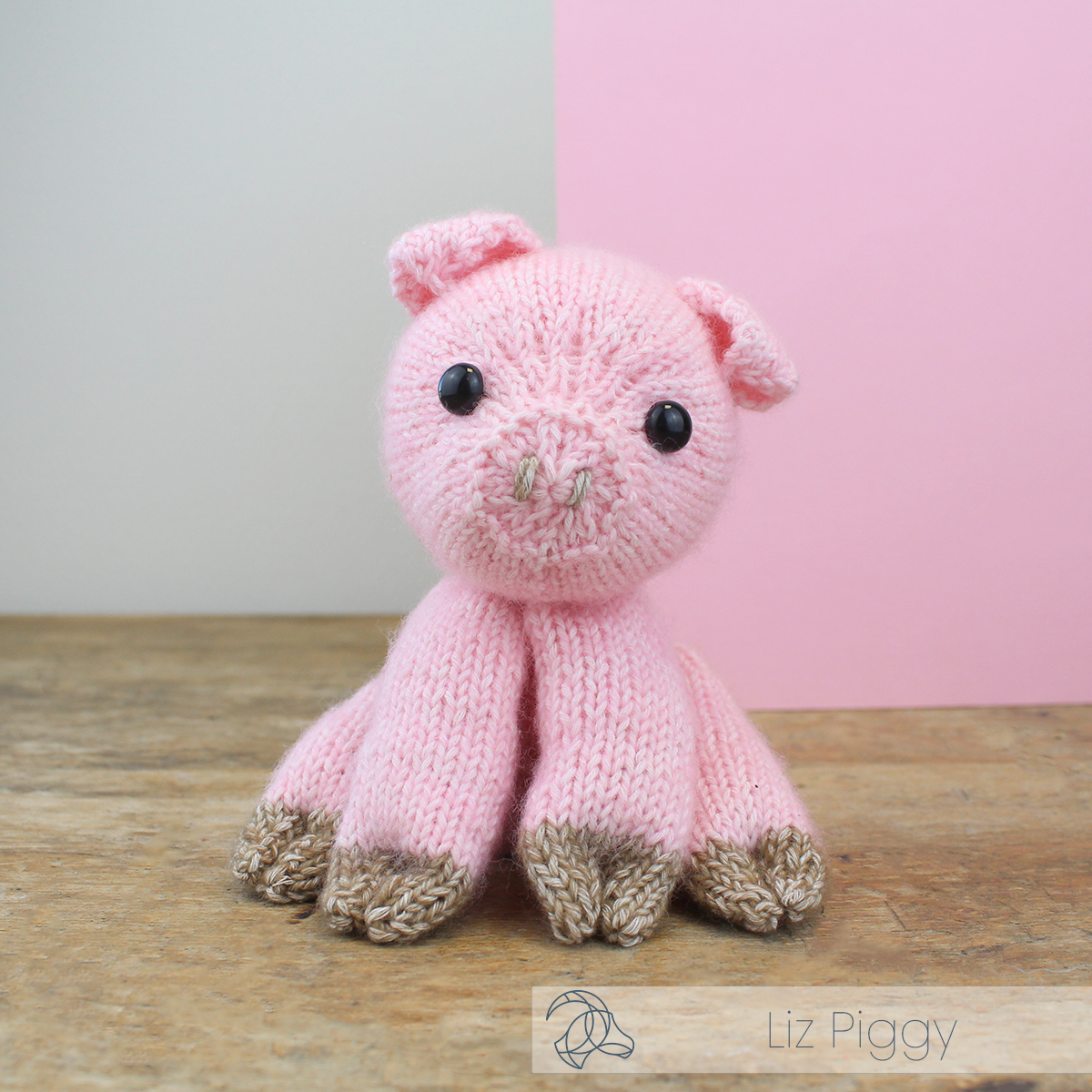 Liz Piggy - Knitting Kit