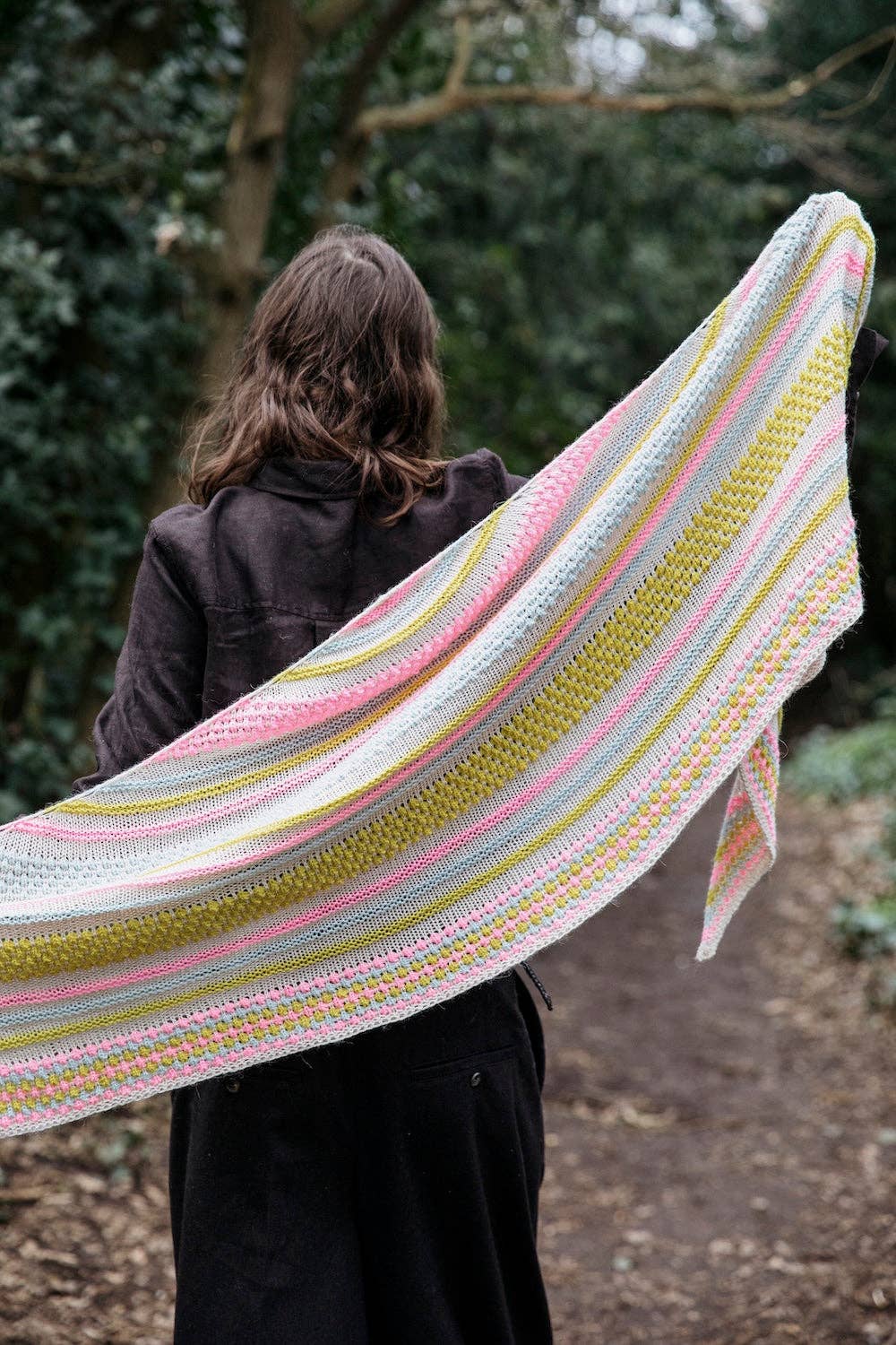 Laine Publishing - Field Notes: 20 Textured Knits for Everyday Beauty