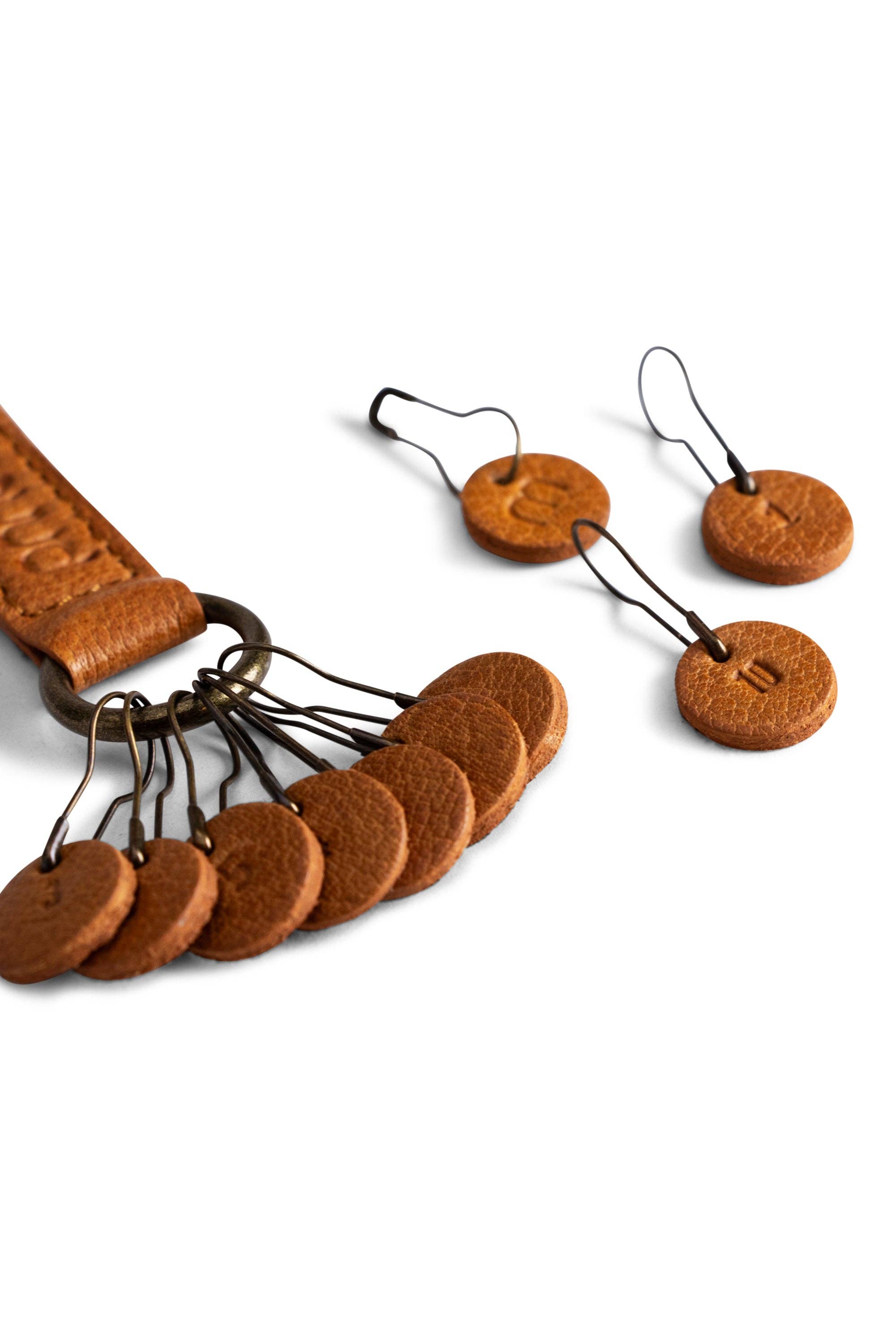 muud - Feliz Leather Stitch Markers