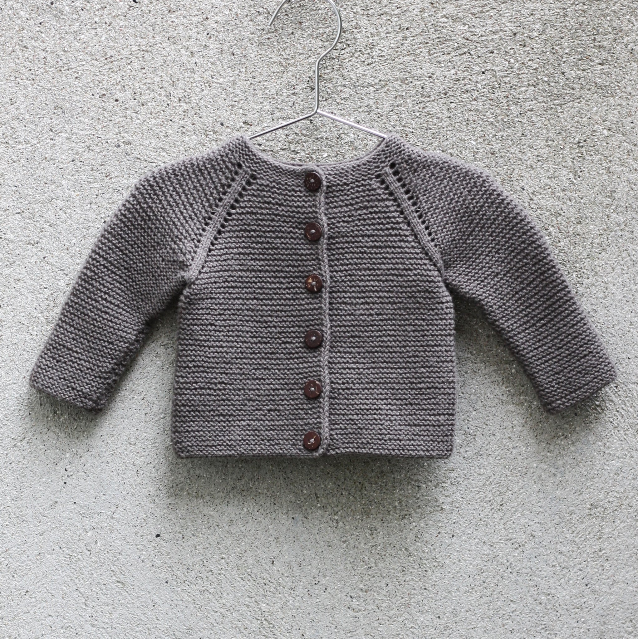 Tricot pour Olive - Cardigan jarretière bébé - Kit de tricot