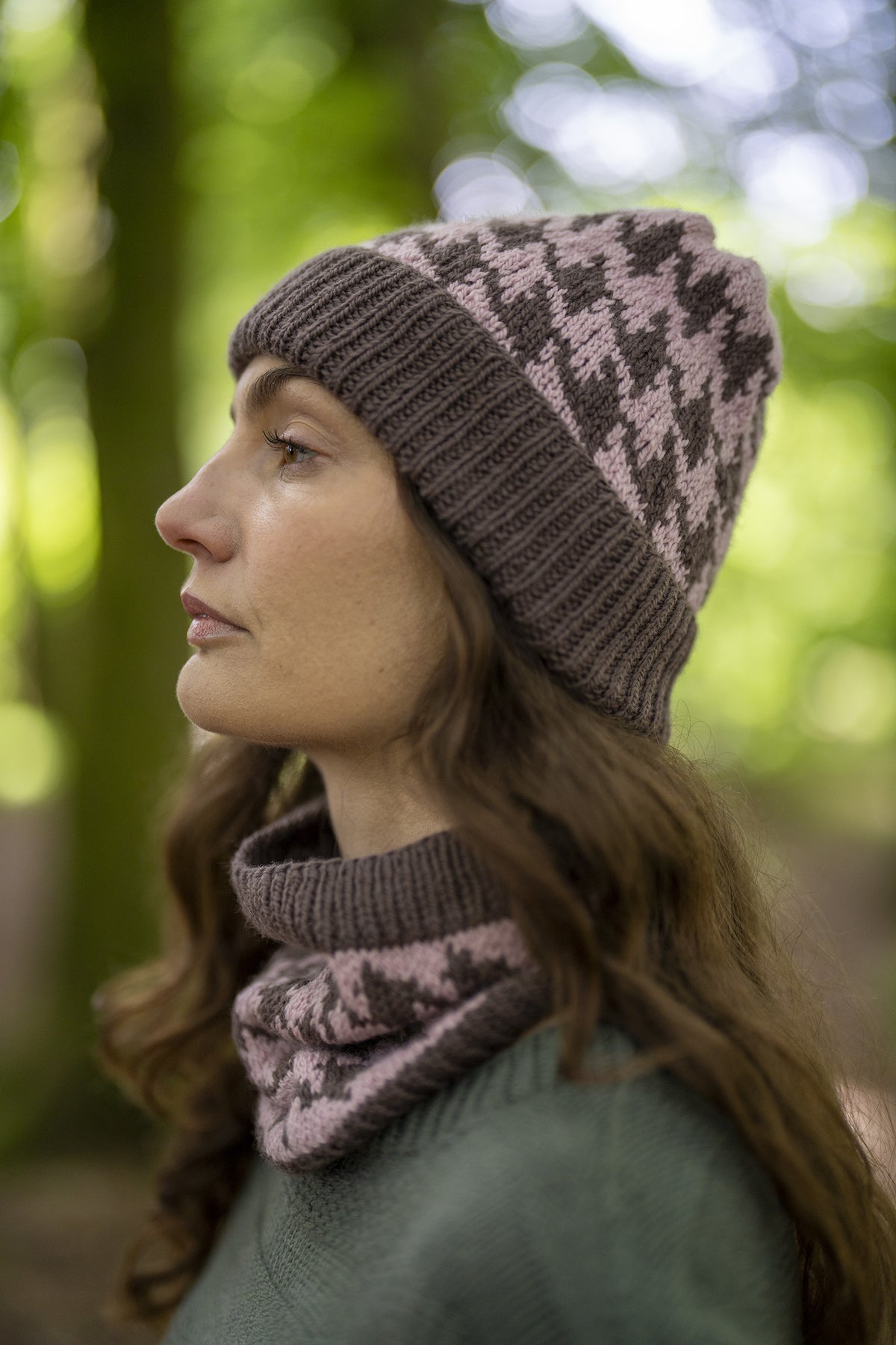 Eglinton Houndstooth Beanie - Intermediate Knitting Pattern