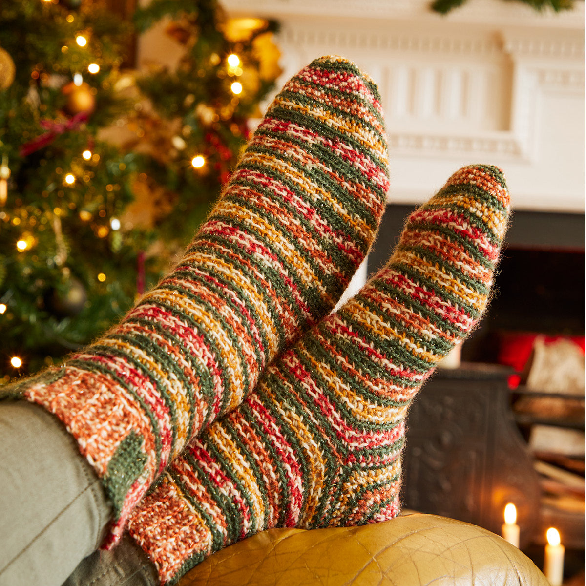 Ember - Chaussettes de Noël - Patron au crochet (Téléchargement PDF gratuit)