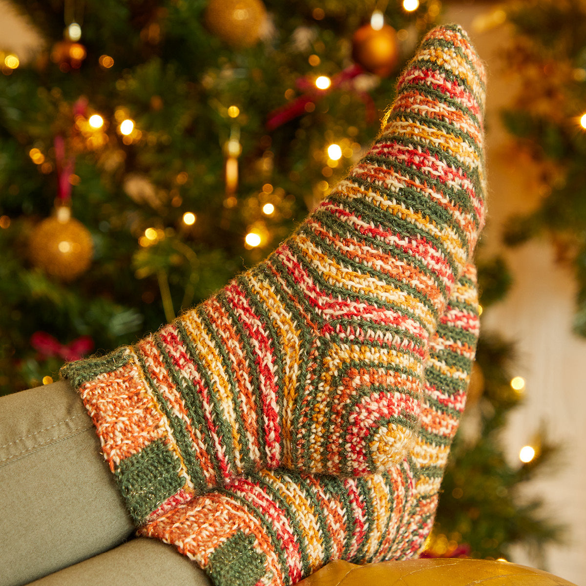 Ember - Chaussettes de Noël - Patron au crochet (Téléchargement PDF gratuit)