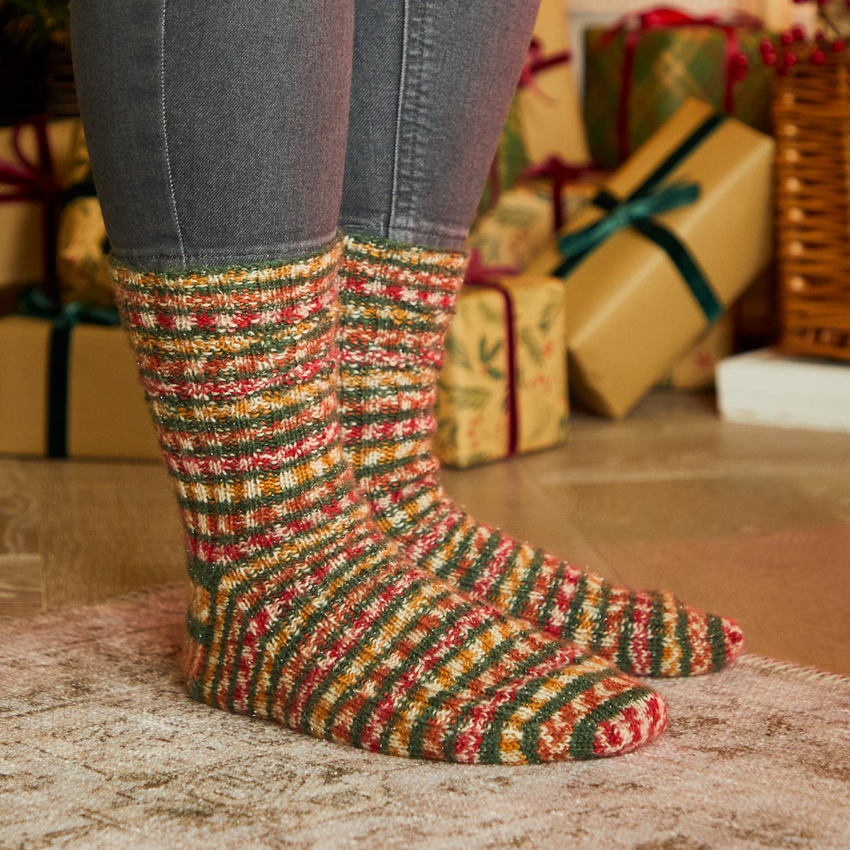 Noelle - Christmas Socks - Knitting Pattern (FREE PDF Download)