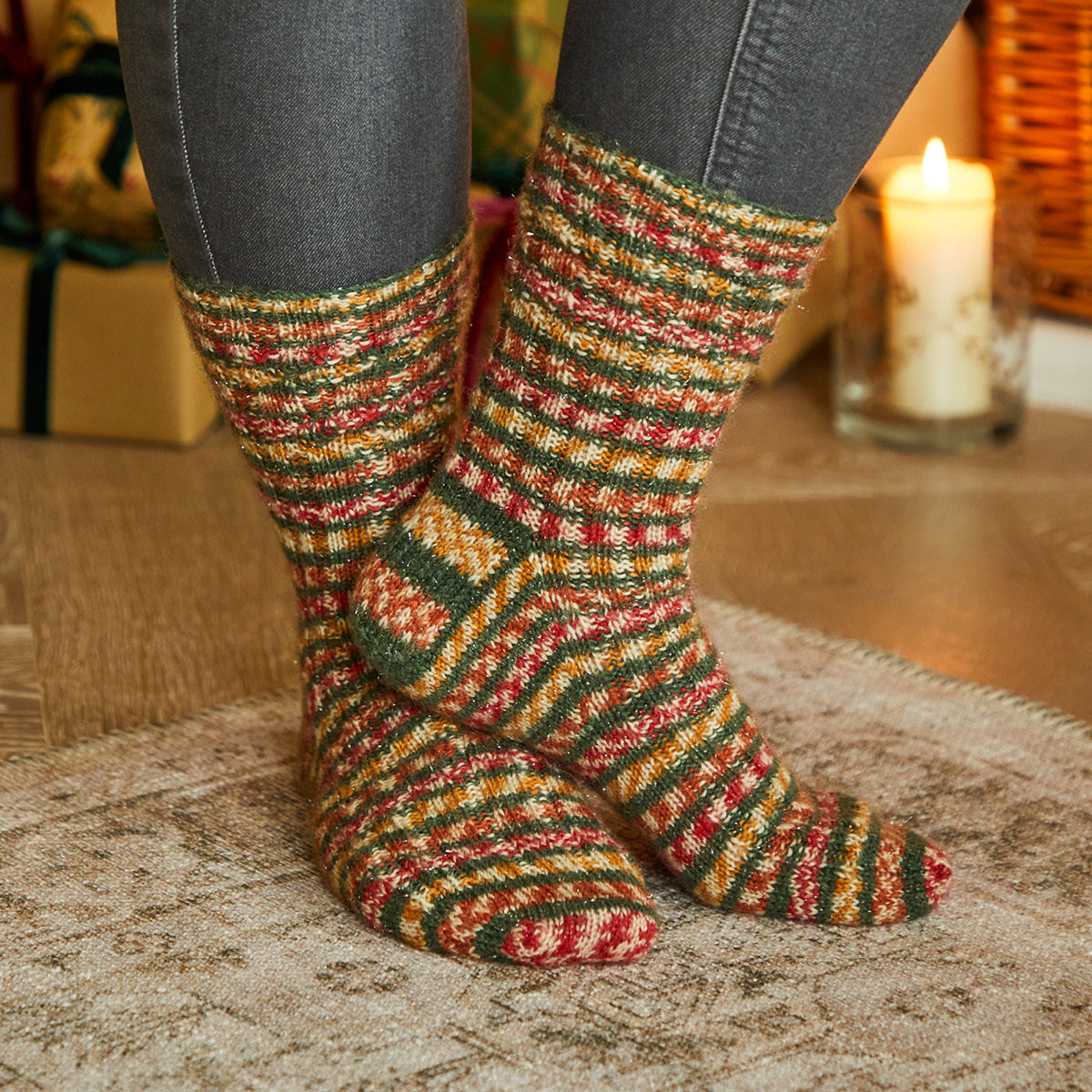 Noelle - Christmas Socks - Knitting Pattern (FREE PDF Download)