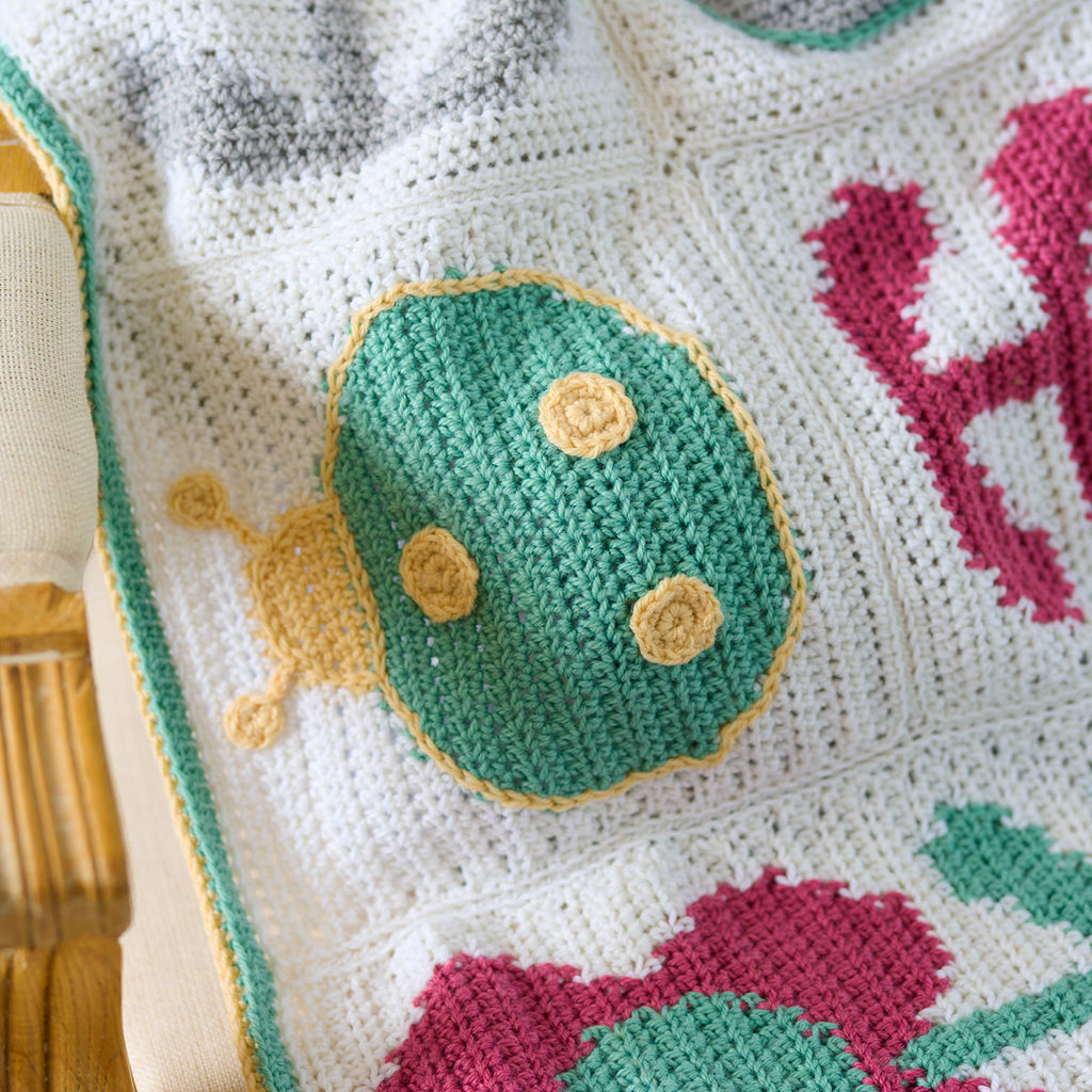 Kaybug Patten Ladybug Baby Blanket Crochet Pattern – WYS Bo Peep DK by Birch & Bliss