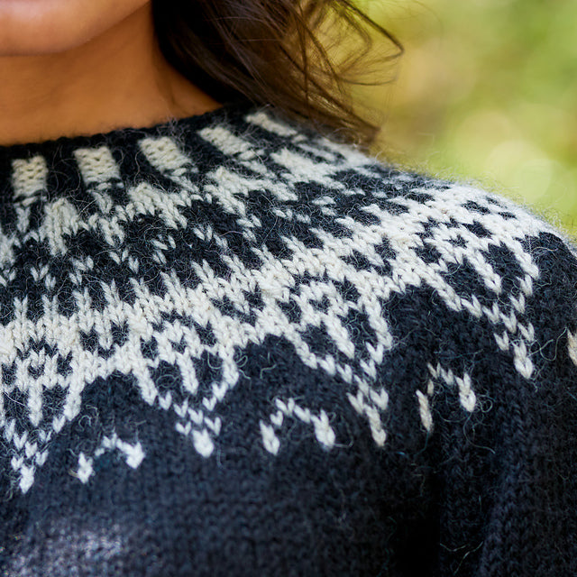 Modèle de tricot du cardigan Thora de WYS