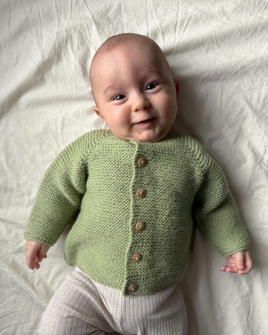 PetiteKnit Beginner’s Jacket - Knitting Kit - (Orry Yarn Merino DK)