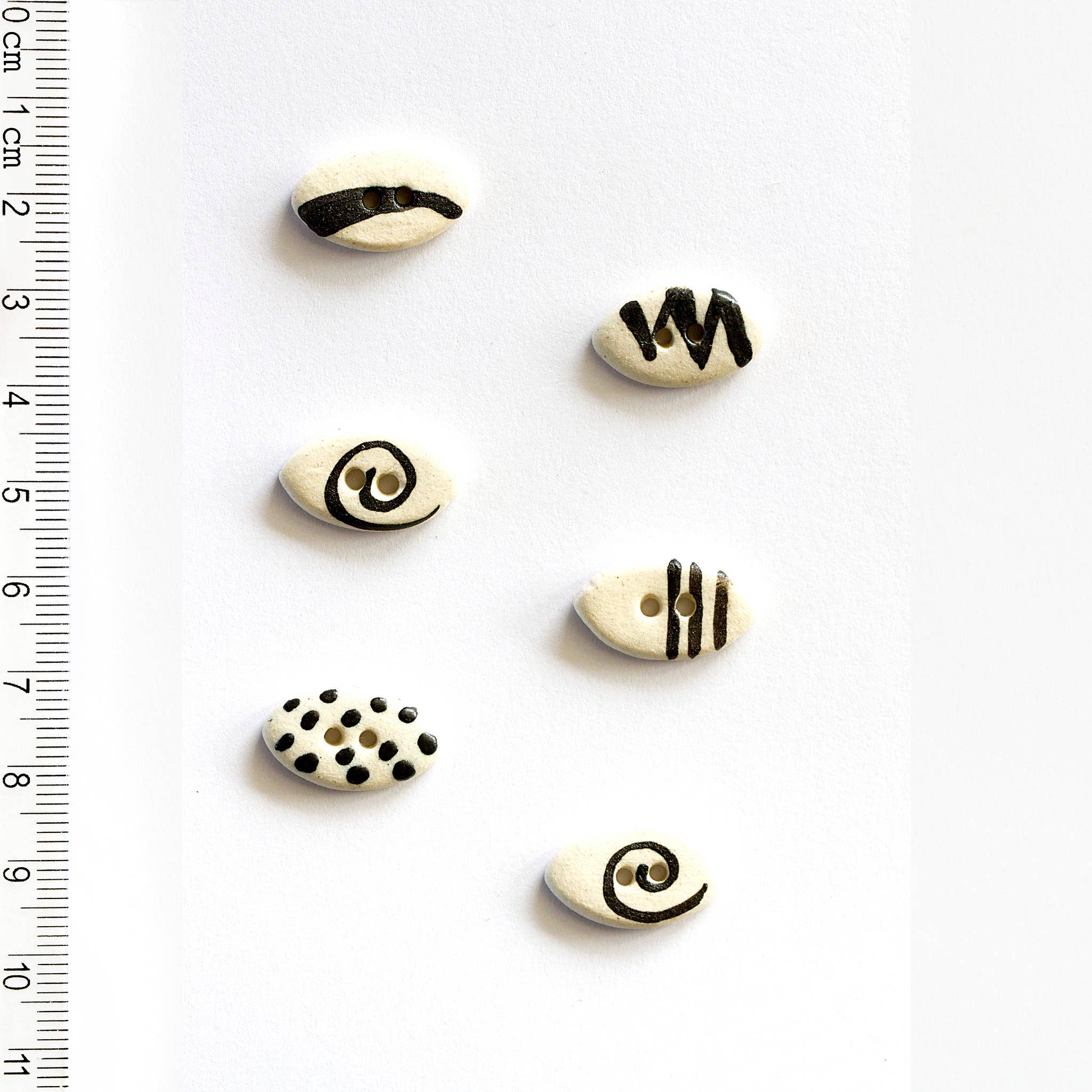Incomparable Buttons - 6 Geometric Ovals Black and White Mixed Pattern Buttons