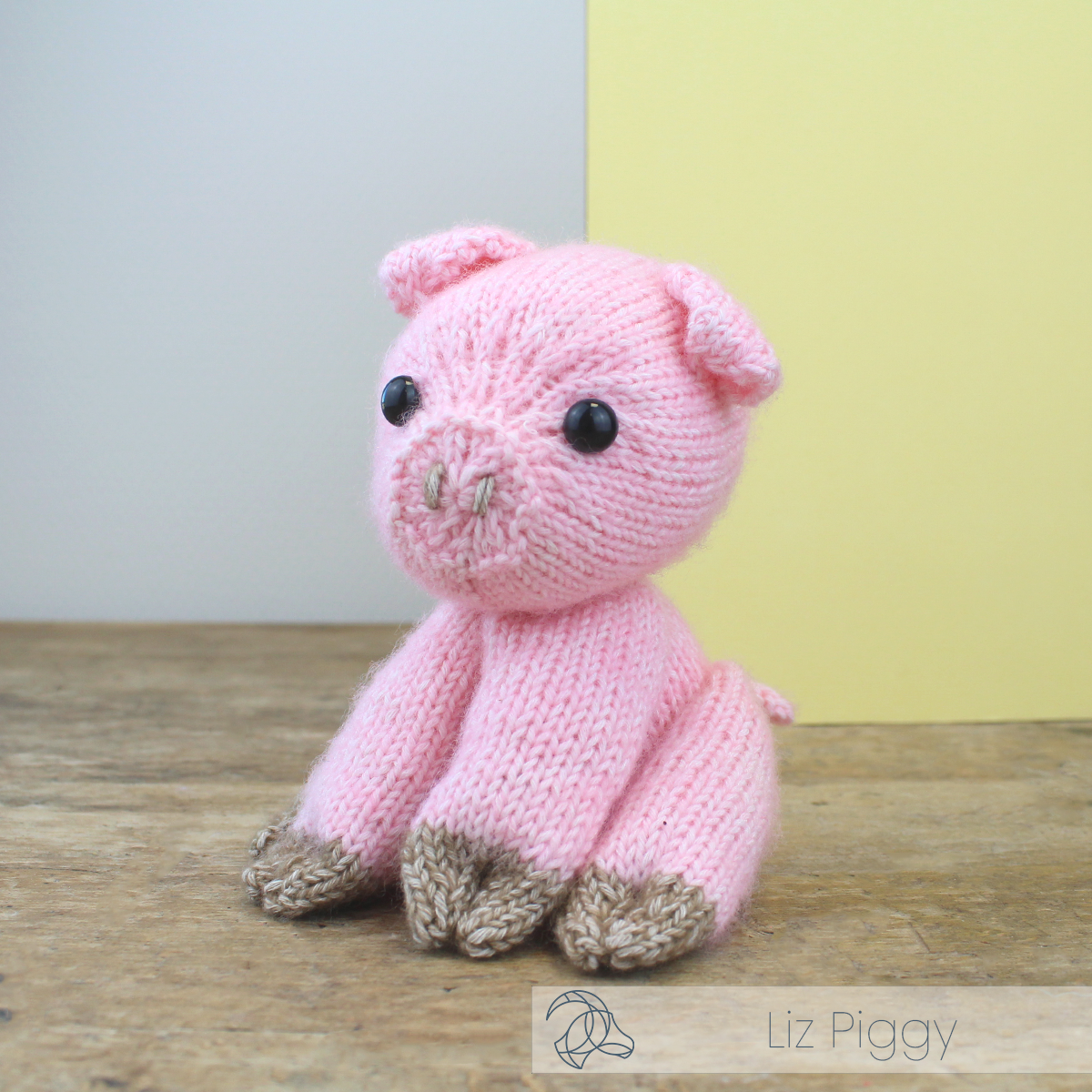 Liz Piggy - Knitting Kit