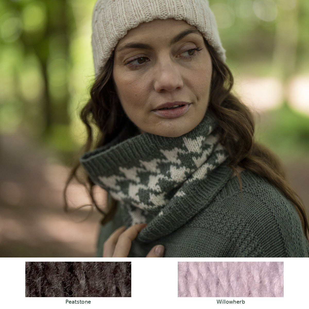 Eglinton Houndstooth Cowl knitting kit in Peatstone and Willowherb, with both yarn shades shown