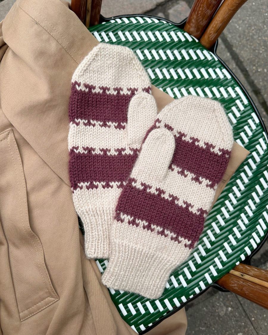 PetiteKnit Key Mittens - Knitting Pattern