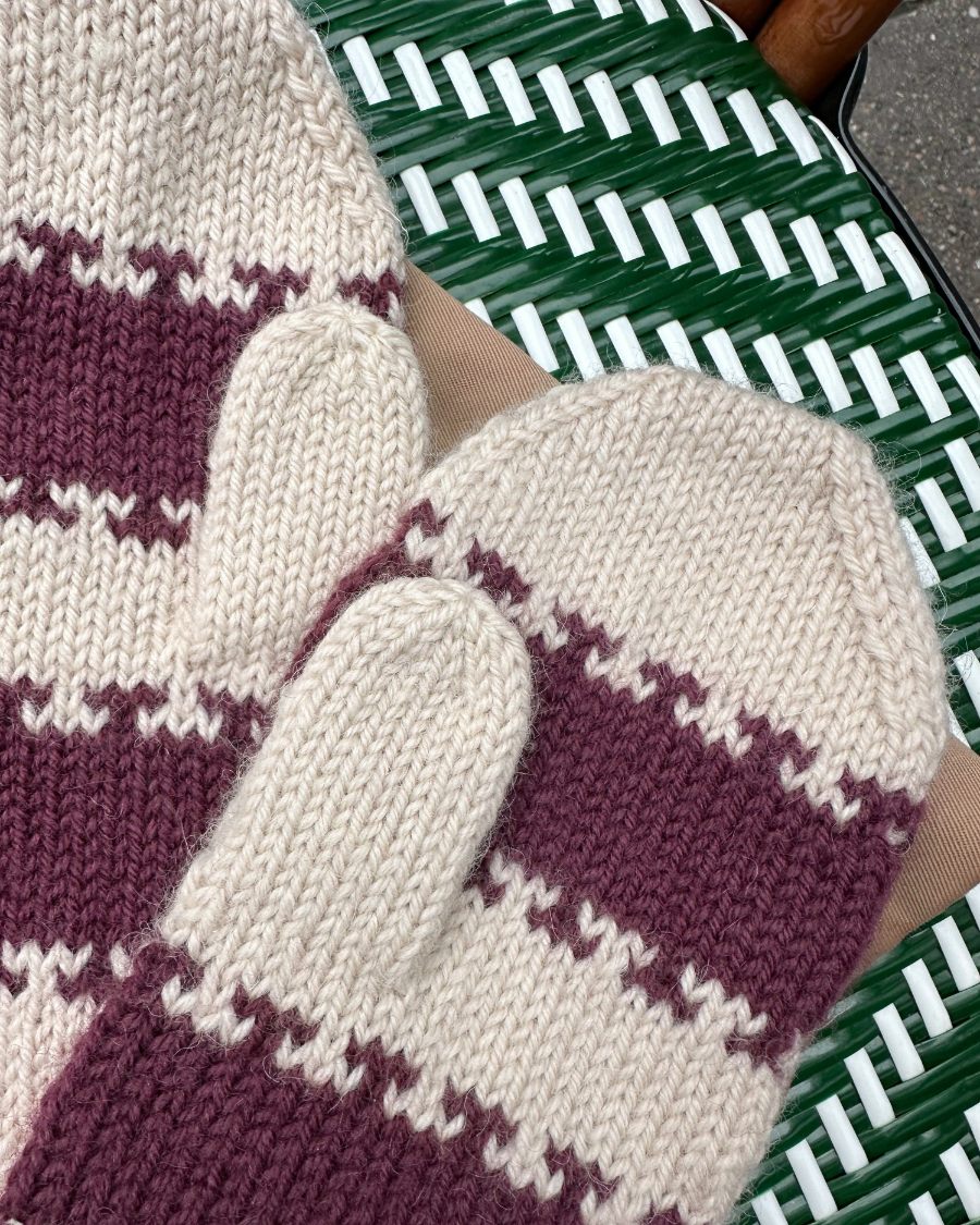 PetiteKnit Key Mittens - Knitting Pattern