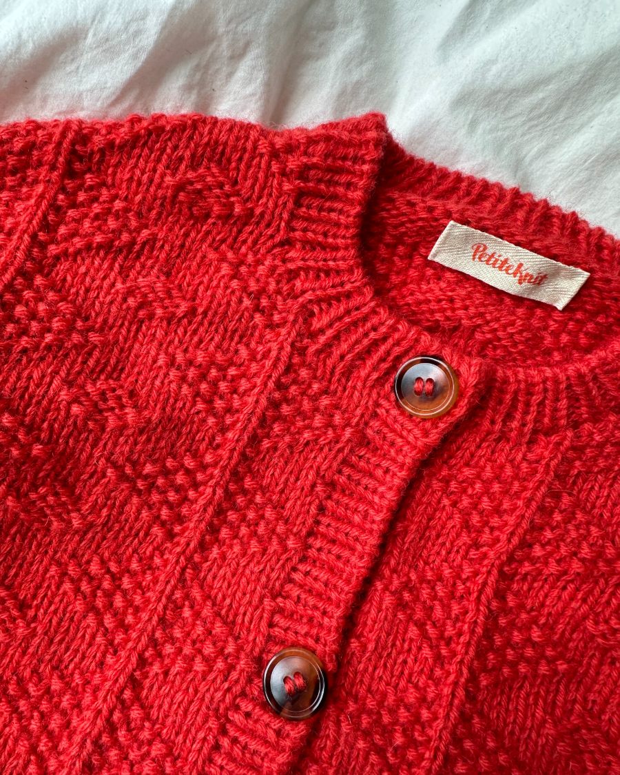 Petite veste Esther de PetiteKnit - Patron de tricot