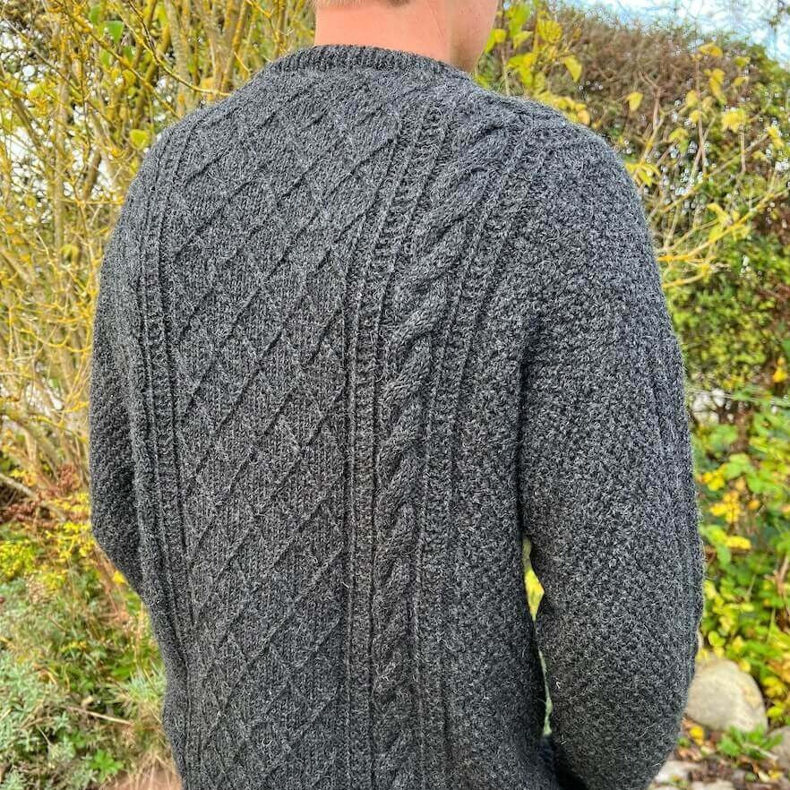 PetiteKnit Moby Sweater Man - Knitting Pattern