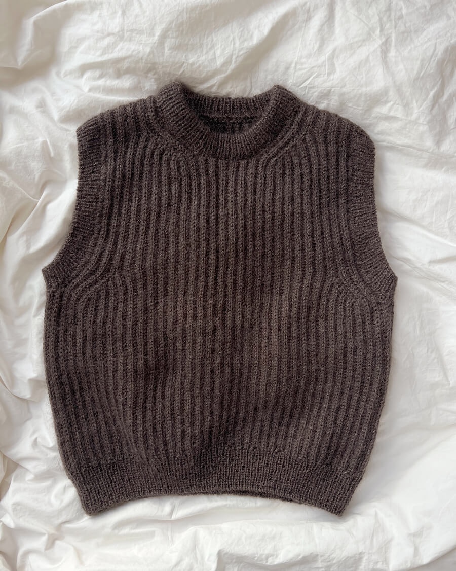 Pull sans manches PetiteKnit de septembre – Modèle de tricot