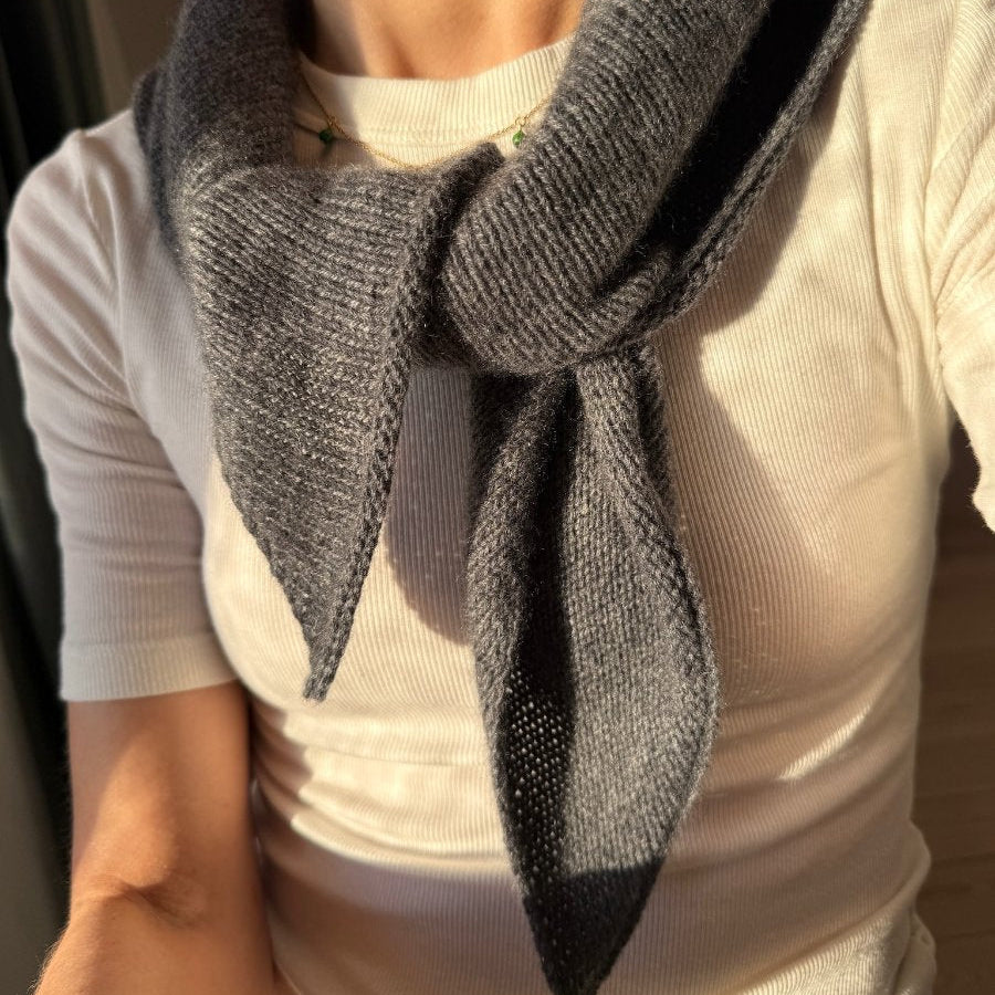 PetiteKnit Uma Scarf - Knitting Kit (Orry Yarn Merino DK)