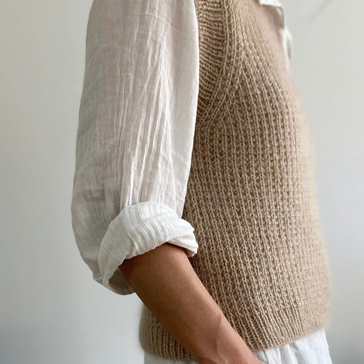 PetiteKnit Friday Slipover V-neck - Knitting Pattern