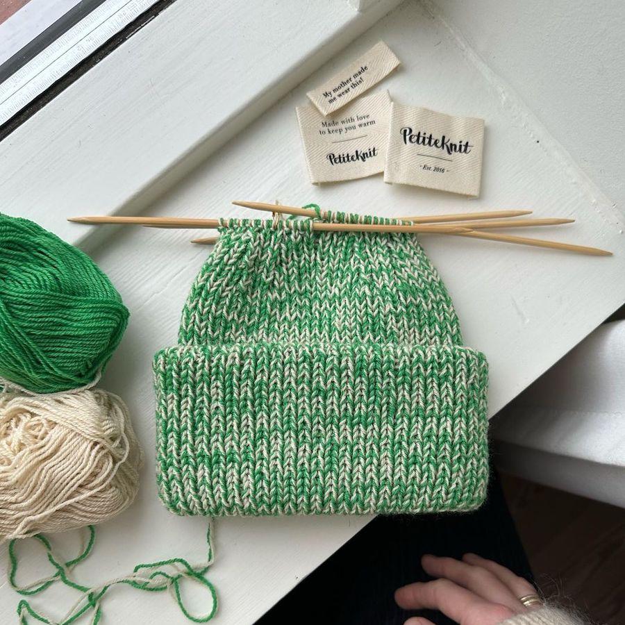 Chapeau de week-end PetiteKnit - Modèle de tricot